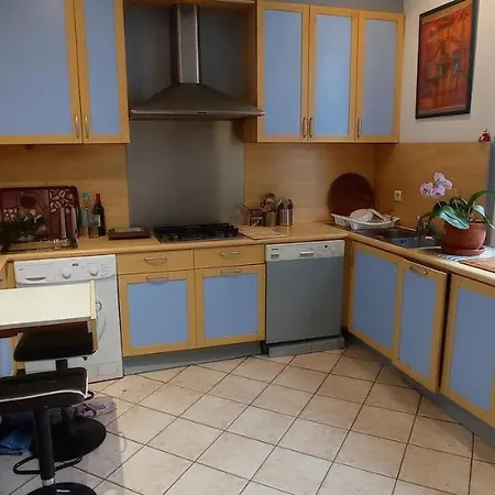2 Et Salle De Bain Un Oasis De Bien Etre Piscine Et Jardin Direct Gare Aeroport Nocleg ze śniadaniem