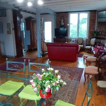 2 Et Salle De Bain Un Oasis De Bien Etre Piscine Et Jardin Direct Gare Aeroport *