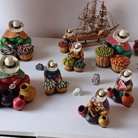 2 Et Salle De Bain Un Oasis De Bien Etre Piscine Et Jardin Direct Gare Aeroport *