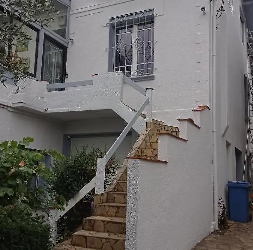 2 Et Salle De Bain Un Oasis De Bien Etre Piscine Et Jardin Direct Gare Aeroport ベッド・アンド・ブレックファスト *