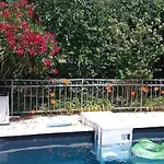 Bed & Breakfast 2 Et Salle De Bain Un Oasis De Bien Etre Piscine Et Jardin Direct Gare Aeroport