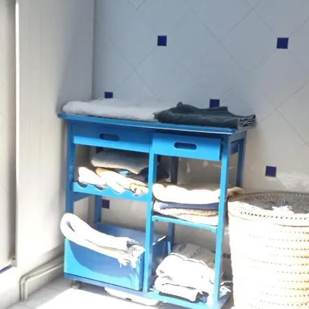 2 Et Salle De Bain Un Oasis De Bien Piscine Et Jardin Direct Gare Aéroport Alojamento de Acomodação e Pequeno-almoço