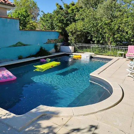 2 Et Salle De Bain Un Oasis De Bien Etre Piscine Et Jardin Direct Gare Aeroport *