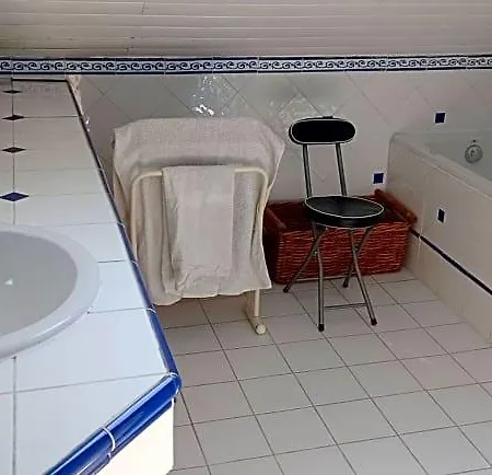 Nocleg ze śniadaniem 2 Et Salle De Bain Piscine Un Oasis De Bien Etre Jardin Direct Gare Aeroport