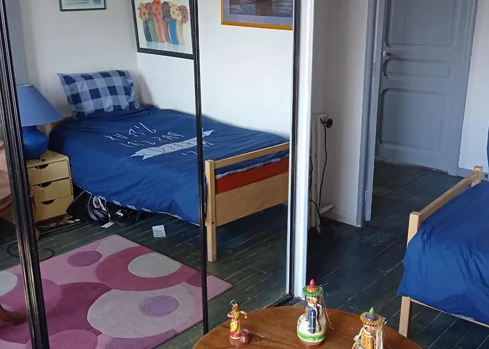 2 Et Salle De Bain Un Oasis De Bien Etre Piscine Et Jardin Direct Gare Aeroport *