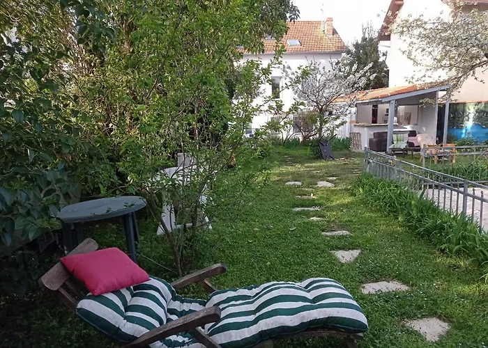 Bed & Breakfast 2 Et Salle De Bain Un Oasis De Bien Etre Piscine Et Jardin Direct Gare Aeroport