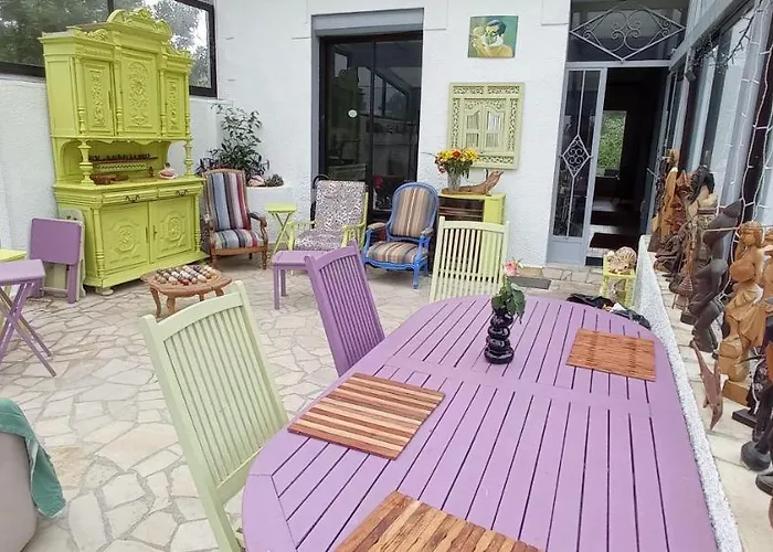 2 Et Salle De Bain Un Oasis De Bien Etre Piscine Et Jardin Direct Gare Aeroport Toulouse