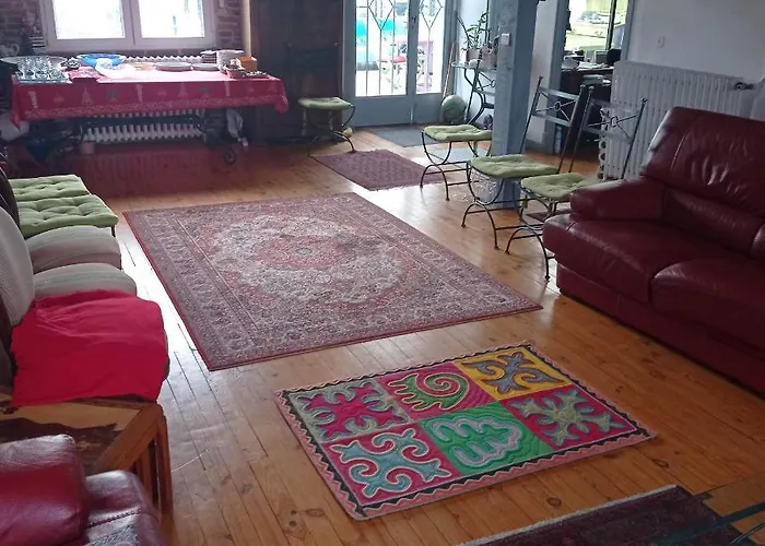 Bed & Breakfast 2 Et Salle De Bain Un Oasis De Bien Etre Piscine Et Jardin Direct Gare Aeroport *