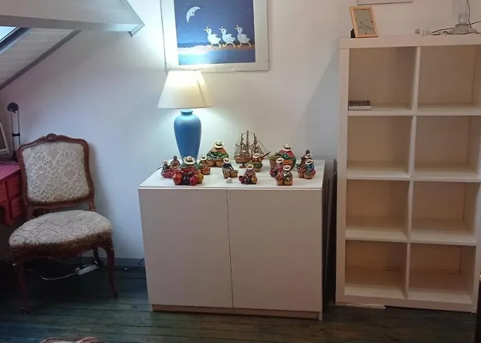 Alojamento de Acomodação e Pequeno-almoço 2 Et Salle De Bain Un Oasis De Bien Piscine Et Jardin Direct Gare Aéroport *